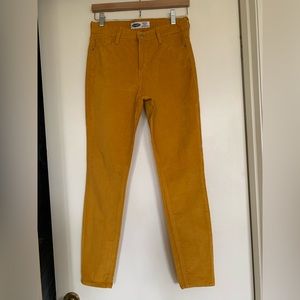 Old Navy gold corduroy rockstar jeans size 6